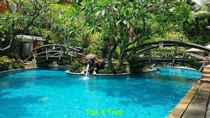 The Padma Bali lagoon pool bridges over