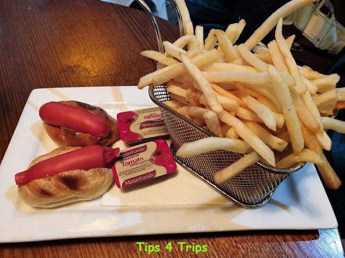 mini hotdogs and fries served at Paddocks Cafe