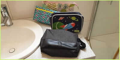 9 Useful Waterproof Toiletry Bag Options for Travel